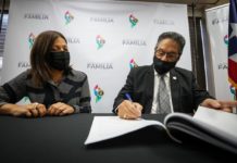 Departamento de la Familia firma acuerdo con Universidad Albizu